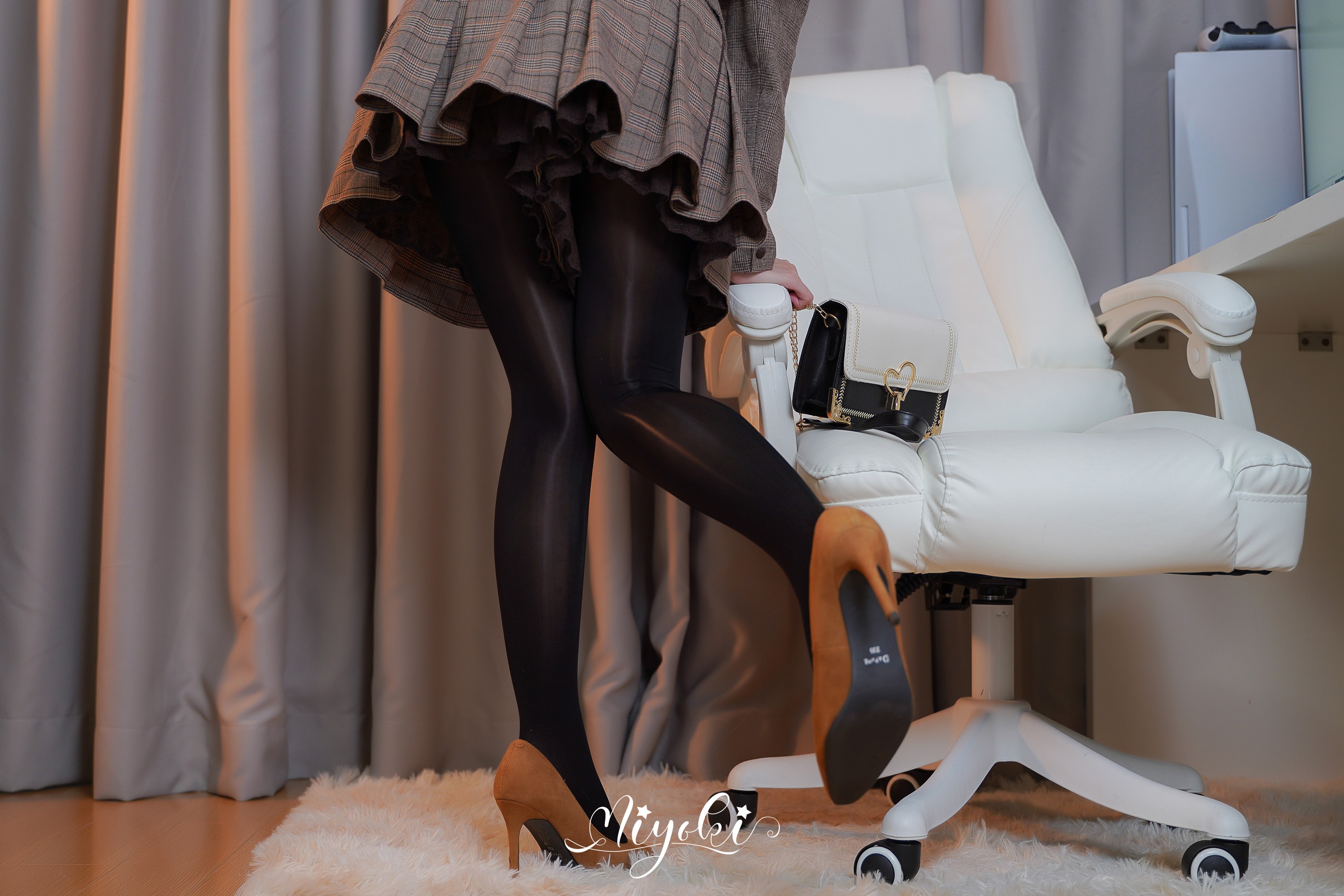 图片[1]-铃木美咲 – NO.066 美人女教师想和我谈恋爱？骗人的吧！（第二话）[46P]-XikXak